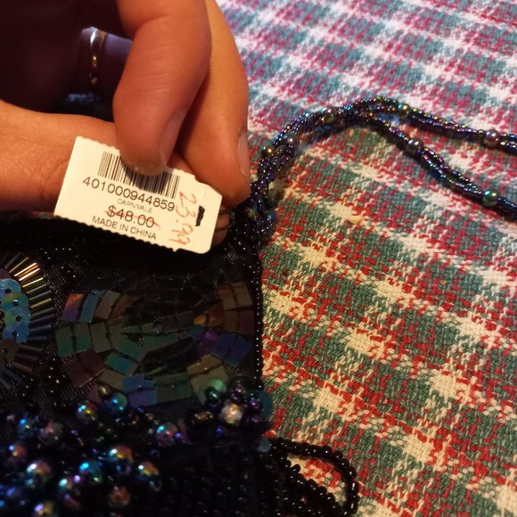 Beaded hand pouch - Picture 3 of 5